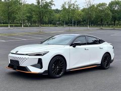 Changan UNI-V 1.5T Premium Sport - ფოტო 1