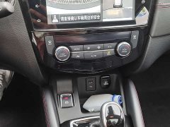 Nissan Qashqai 2.0L CVT XV Premium Luxury - ფოტო 11