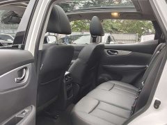Nissan Qashqai 2.0L CVT XV Premium Luxury - ფოტო 12