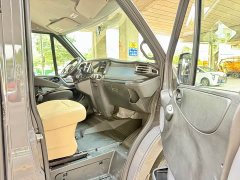 Jianglin Fushun JMC Fushun 2.0T 8AT Diesel Mid-roof Low-roof Commercial Transport Multi-purpose Passenger Vehicle 5/6 Seater…