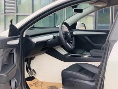 Tesla Model Y Rear-Wheel Drive - ფოტო 13