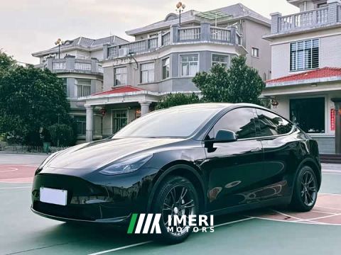 2024 Tesla Model Y Rear-Wheel Drive