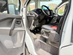 Ford Transit 2020 2.0T Diesel Multi-Purpose Commercial Vehicle Mid-Wheelbase Low Roof Dual Swing Rear Doors National VI - ფო…