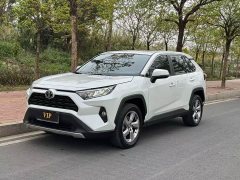 Toyota RAV4 2.0L CVT FWD Fashion Plus - ფოტო 1