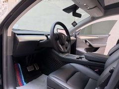 Tesla Model Y Standard Range RWD - ფოტო 14