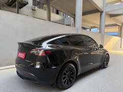 Tesla Model Y Standard Range RWD - ფოტო 3