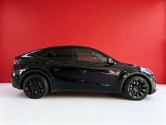 Tesla Model Y Long Range All-Wheel Drive - ფოტო 4