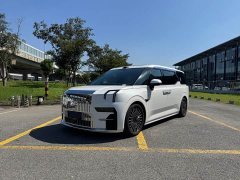 Zeekr Geely Zeekr 009 2024 Seven-Seat Aisle Version AWD 108kWh - ფოტო 2