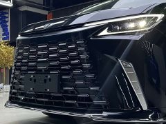 Lexus LM 500h Six-Seat Premium Edition - ფოტო 4