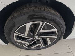 Volkswagen Jetta 300TSI DSG Flying Edition - ფოტო 16