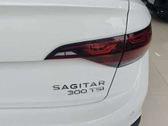 Volkswagen Jetta 300TSI DSG Flying Edition - ფოტო 5