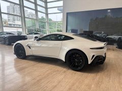 Aston Martin V8 Vantage 4.0T V8 S Coupe - ფოტო 3