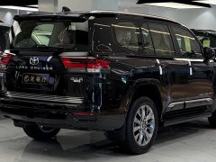 Toyota Land Cruiser (Imported) LC300 3.3T Diesel Middle East Edition - ფოტო 8