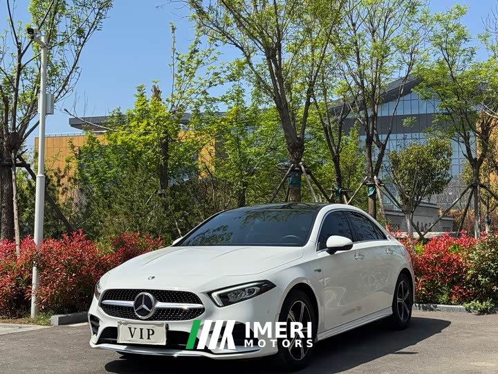 Mercedes-Benz A-Class Facelift A 200 L Sport Sedan Fashion Edition