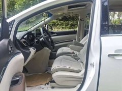 Buick GL8 2021 Land Business Class 652T Luxury - ფოტო 4