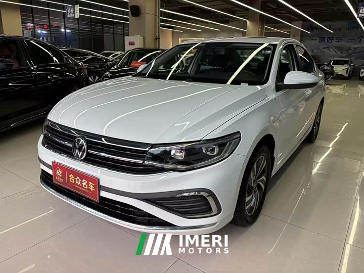 Volkswagen Bora 200TSI DSG Comfort Navigation Edition