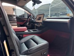 Tesla Model Y Long Range All-Wheel Drive - ფოტო 9