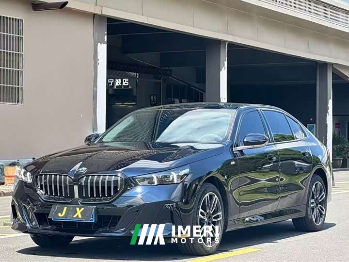 BMW 5 Series 530Li Premier Luxury Package - ავტომობილი ჩინეთიდან