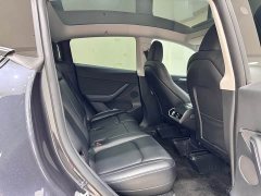 Tesla Model Y Rear-Wheel Drive - ფოტო 10