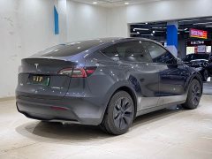 Tesla Model Y Rear-Wheel Drive - ფოტო 6