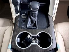 Toyota Land Cruiser (Imported) 4.0L Automatic - ფოტო 9