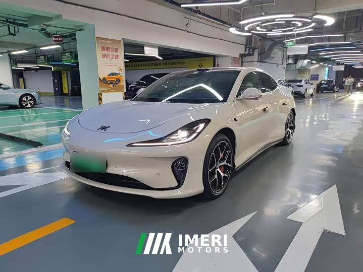 IM Motors Zhiji L6 Max - ავტომობილი ჩინეთიდან
