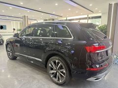 Audi Q7 55 TFSI quattro S line Sport - ფოტო 9