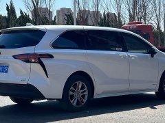 Toyota Sienna 2.5L Hybrid Comfort Edition - ფოტო 4