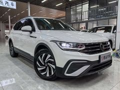 Volkswagen Tiguan L 330TSI Automatic Two-Wheel Drive Comfort Edition - ფოტო 3