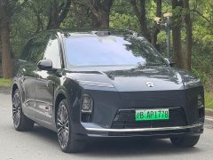 NIO ES8 Six-Seat Executive Signature Edition - ფოტო 3