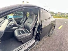Tesla Model Y Rear-Wheel Drive - ფოტო 10