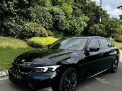 BMW 3 Series 330i M Sport Midnight Edition Package - ფოტო 1