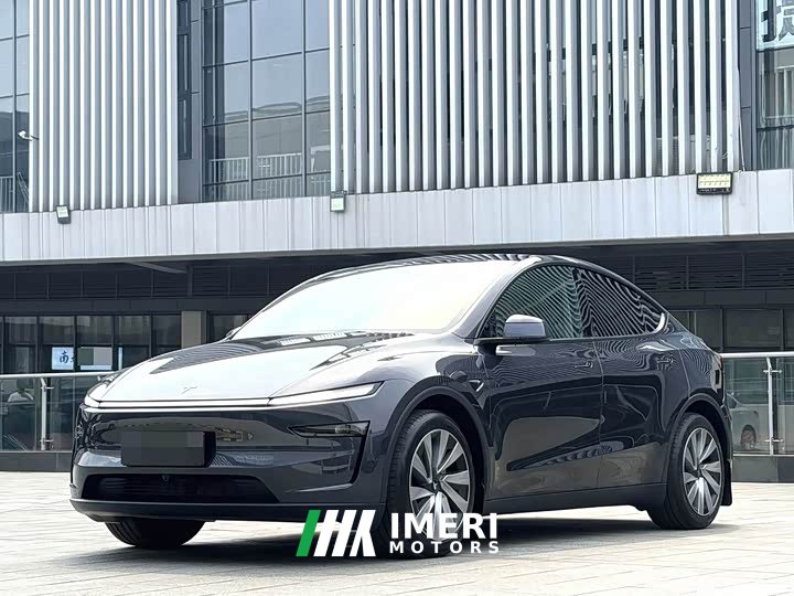Tesla Model Y Rear-Wheel Drive