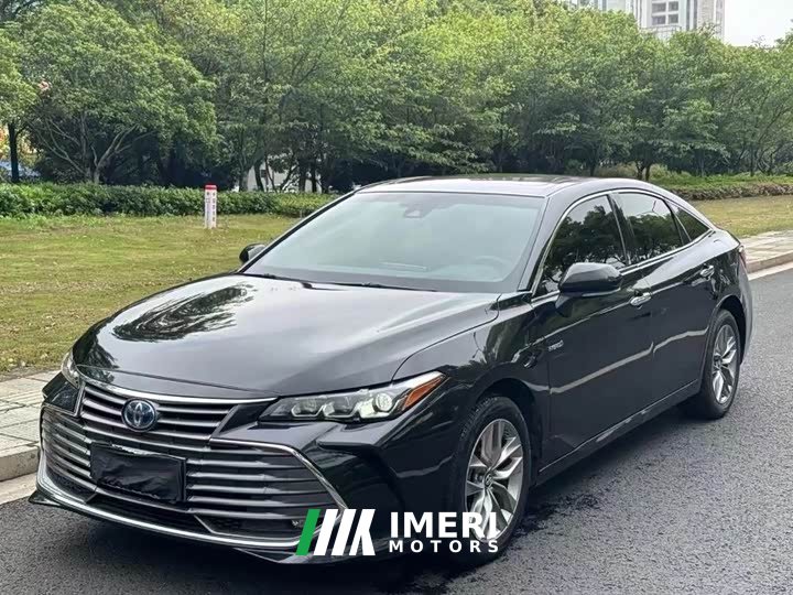 Toyota Avalon Hybrid 2.5L Luxury - ავტომობილი ჩინეთიდან