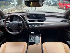 Lexus ES 2020 300h Excellence - ფოტო 10