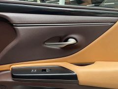 Lexus ES 2020 300h Excellence - ფოტო 15
