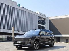 NIO ES8 2026 Six-Seat Executive Signature Edition - ფოტო 1