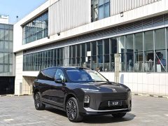 NIO ES8 2026 Six-Seat Executive Signature Edition - ფოტო 3