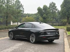 Lincoln Z 2.0T AWD Prestige Hybrid - ფოტო 7