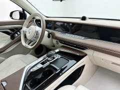 Voyah Lantu FREE Four-Wheel Drive Standard Extended Range Exclusive Luxury Package - ფოტო 7