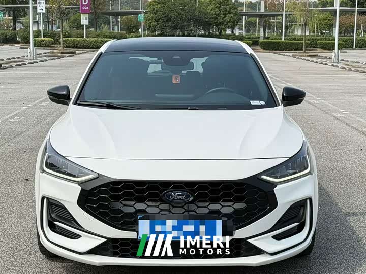 Ford Focus Hatchback EcoBoost 180 Automatic ST Line - ავტომობილი ჩინეთიდან