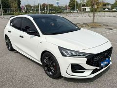 Ford Focus Hatchback EcoBoost 180 Automatic ST Line - ფოტო 2