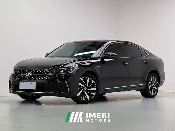 Volkswagen Passat 330TSI Starry Sky Luxury Edition - ავტომობილი ჩინეთიდან
