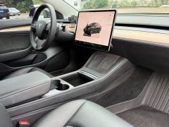 Tesla Model 3 Performance All-Wheel Drive - ფოტო 12