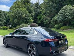 BMW 5 Series 530Li Premier M Sport Package - ფოტო 4
