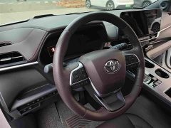 Toyota Sienna 2021 2.5L Hybrid Platinum Edition - ფოტო 13