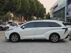 Toyota Sienna 2021 2.5L Hybrid Platinum Edition - ფოტო 3