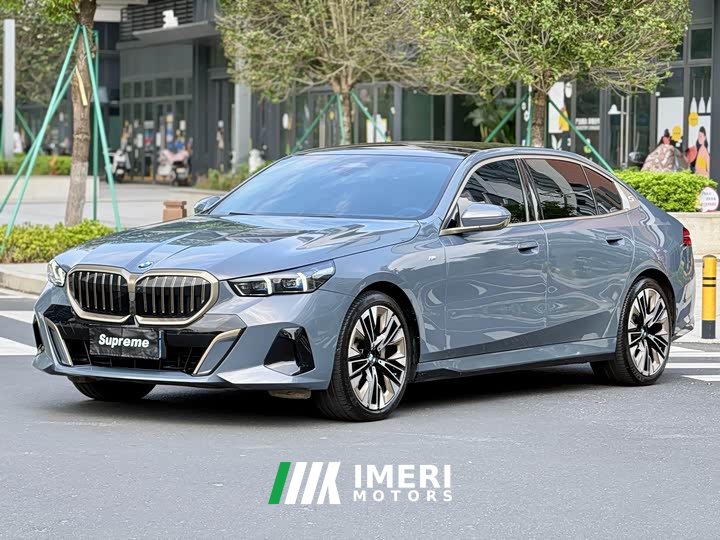 BMW 5 Series 530Li Luxury M Sport Package - ავტომობილი ჩინეთიდან