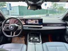 BMW 5 Series 530Li Luxury M Sport Package - ფოტო 6