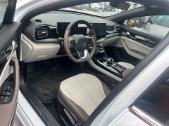 BYD Qin PLUS Glory Edition DM-i 55KM Leading - ფოტო 5